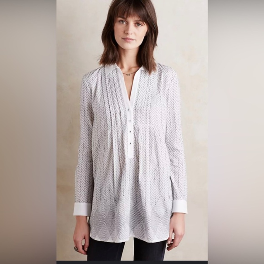 Anthropologie White and Black Tunic Top